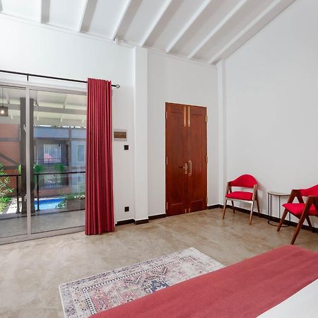 Hasthri Boutique Red Chalet In Ahangama With Pool Near Beach المظهر الخارجي الصورة
