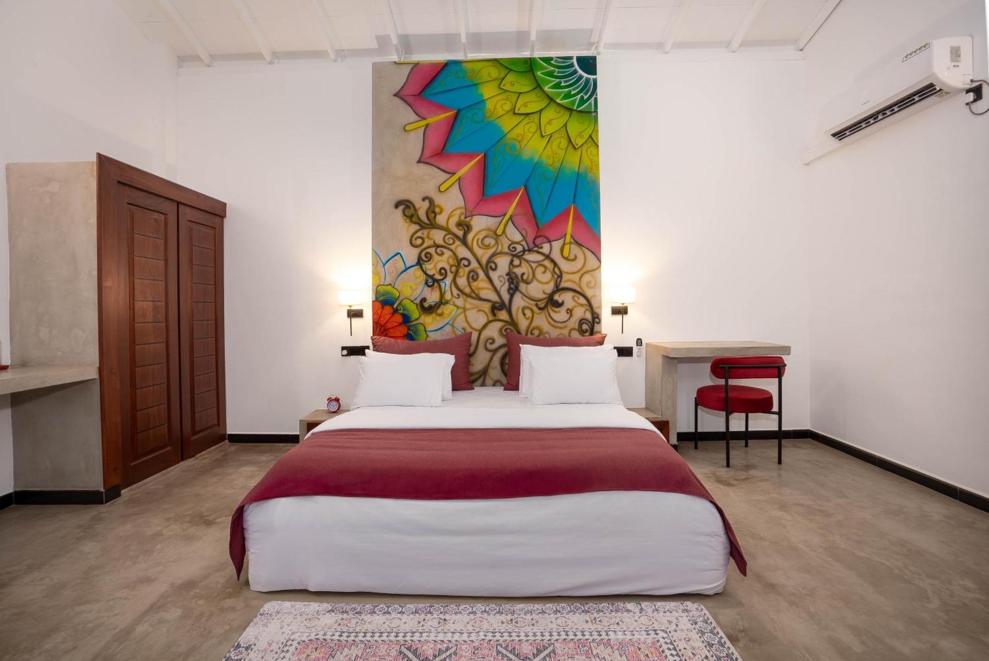 Hasthri Boutique Red Chalet In Ahangama With Pool Near Beach المظهر الخارجي الصورة